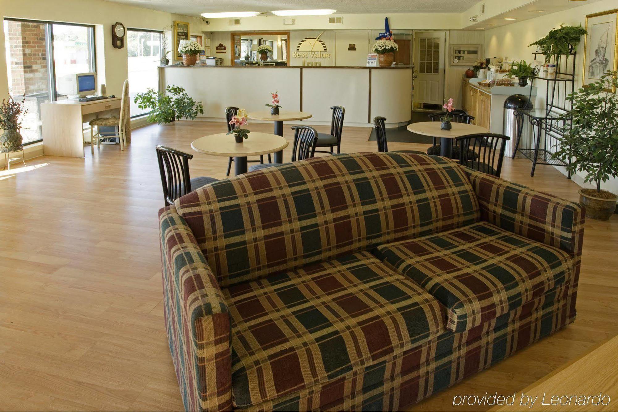 Americas Best Value Inn - Chesapeake Interior photo